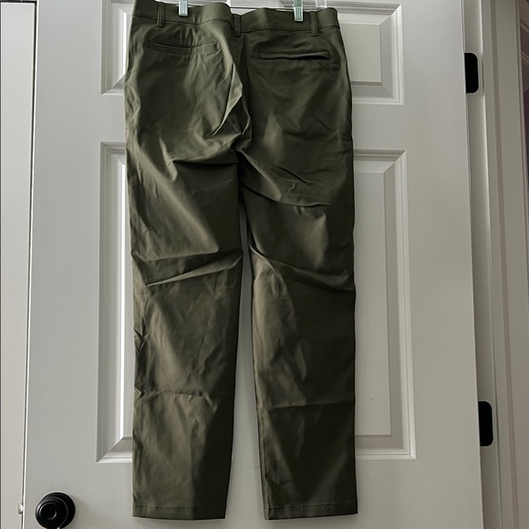 Men's Olive Green Performance/Golf Pants - Picture 2 of 4